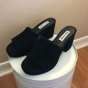 Steve Madden Black Sandals